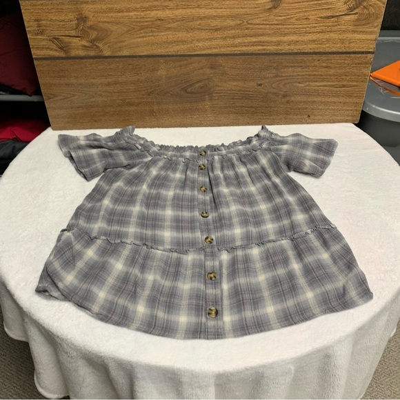 Maurice’s size large gray plaid top baby doll style stretchy neckline - Picture 8 of 8